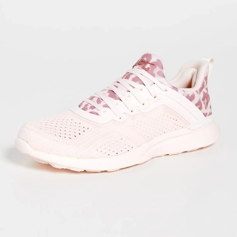 APL Techloom Tracer Sneakers in Creme/Beachwood/Leopard‎ Size 7.5